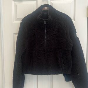 Alo Half Zip Sherpa 
Great condition